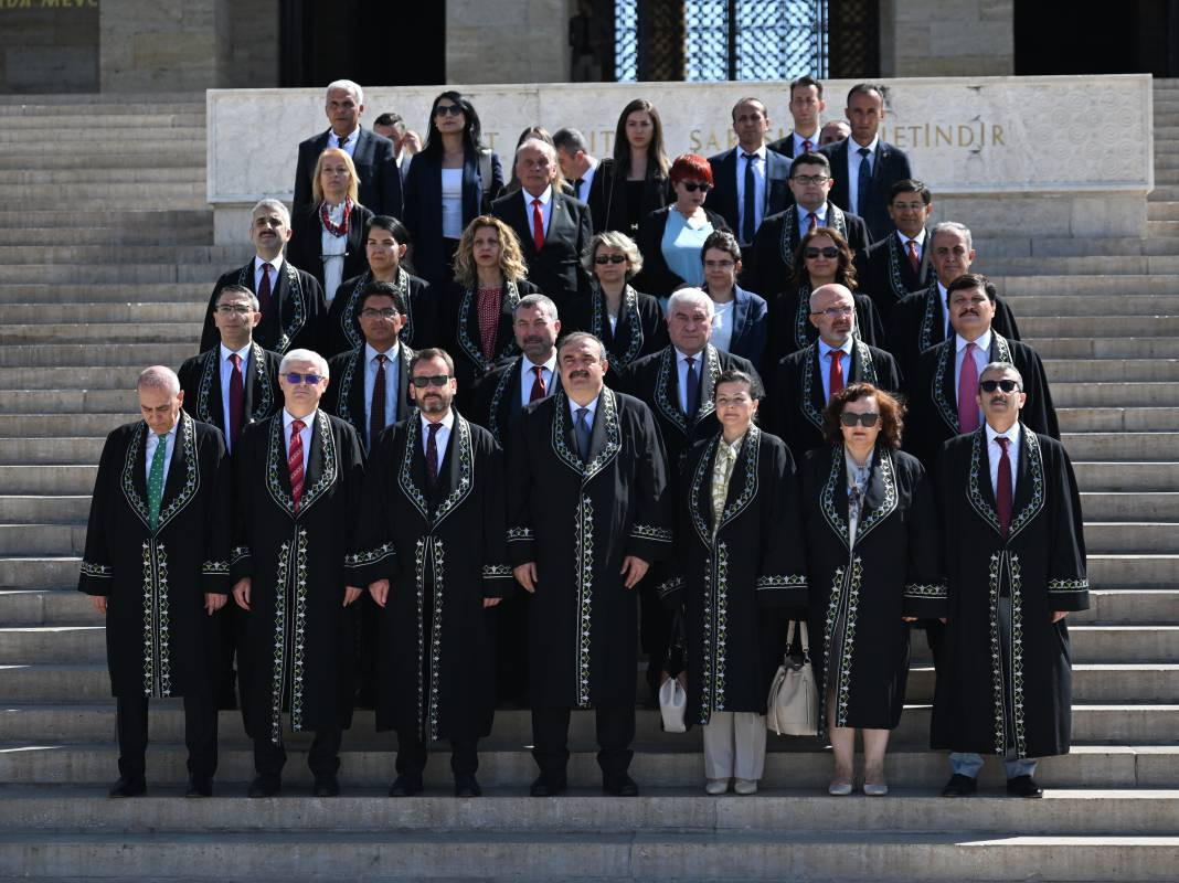 Uyuşmazlık Mahkemesi Başkanlığı heyeti Anıtkabir'i ziyaret etti - Resim: 7